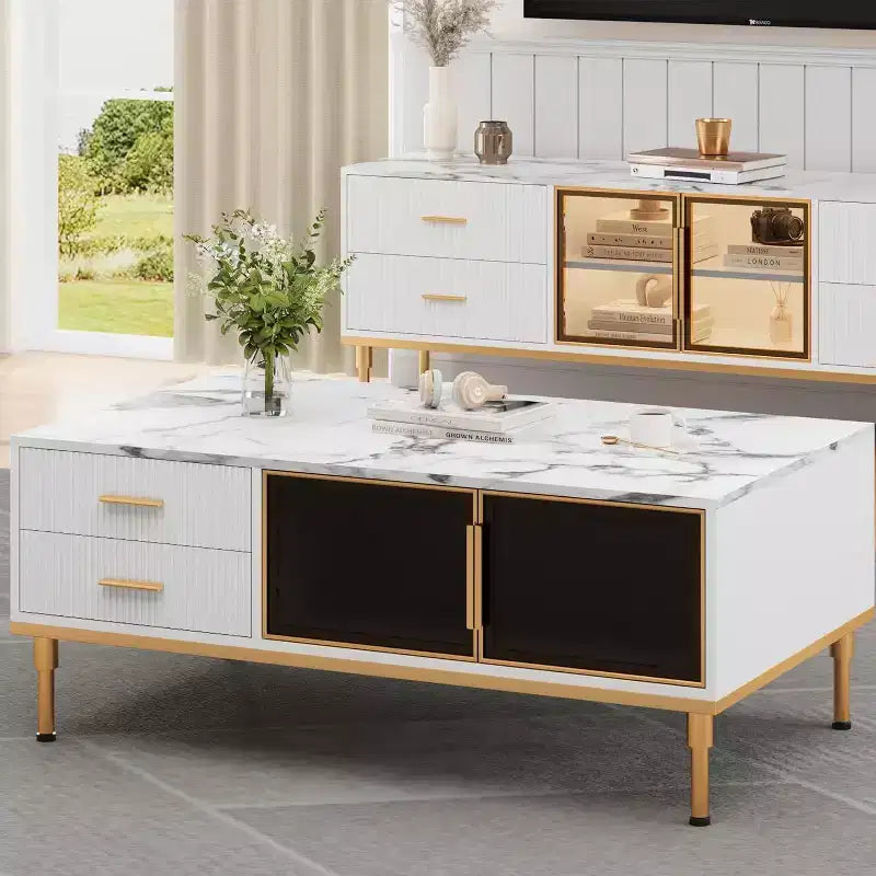 Table basse imitation marbre, table de cocktail rectangulaire cannelée avec 4 tiroirs, 4 portes en verre, table centrale moderne en bois avec pieds en métal