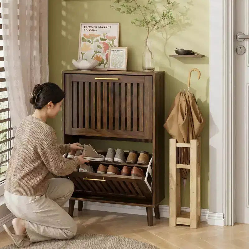 Meuble à chaussures Noyer 60 cm avec 2 tiroirs basculants et barrière – Rangement pour entrée et couloir
